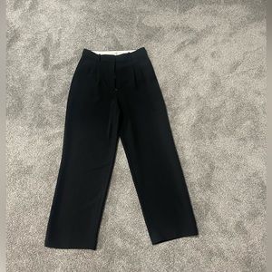 COPY - Aritzia Effortless Pant in Crepette - Black - Sz. 8